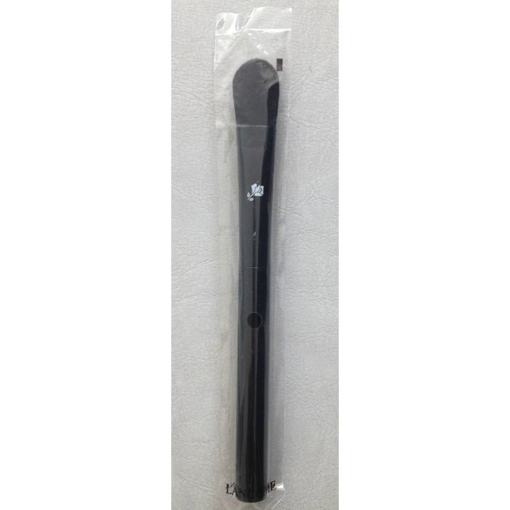Lancôme Authentic Black Foundation / Shadow Multi purpose Brush New 1